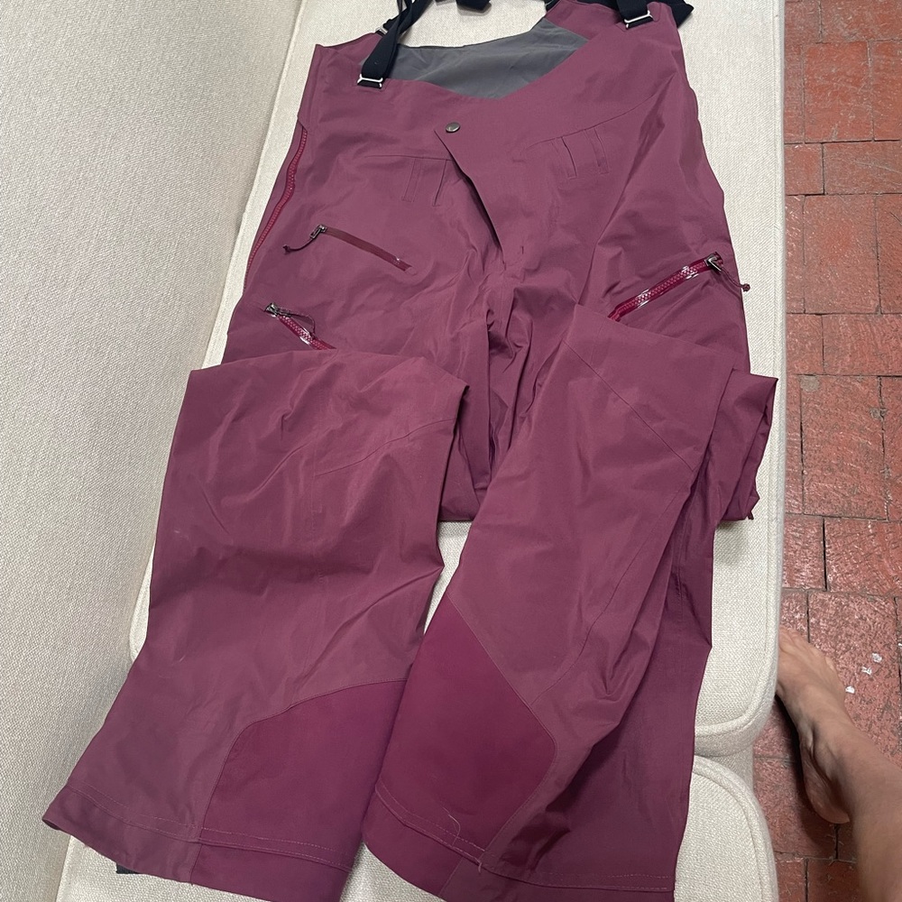 Women’s Patagonia Powslayer bib pants